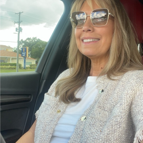 Meet your Posher, Lachelle - Picture 1 of 1